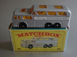 min66england-GreyhoundBus-orangeScheiben-mitBox-20221201(1)