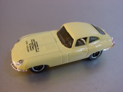 Leipzig2007 1961JaguarETypeCoupe Dinky gelb 20181201