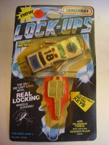 LockUps Kidco Matchbox PoliceCar 20161201