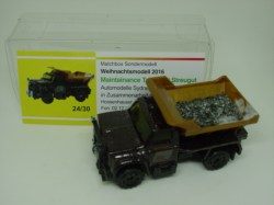 MCCD Weihnachtsmodell2016 MaintainanceTruckmitStreugut 20181201