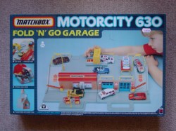 Motorcity MC630 Fold n go garage 20210801