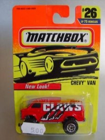 min26thailand-chevyvan-claws