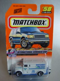 min58china-InternationalArmoredCar-Matchbox2000-20100701