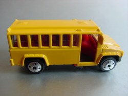 minchina-SchoolBus-20100701