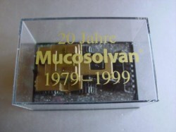 minchina-TractorShovel-20JahreMucosolvan1979bis1999-20150801