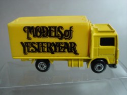 minchina-VolvoContainer-ModelsofYesteryear-PrePro