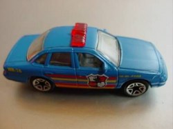 minchina-fordcrownvictoria-blau