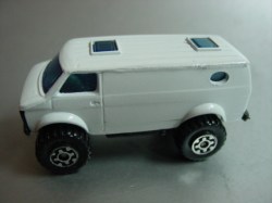 minthailand-4x4ChevyVan-20130201