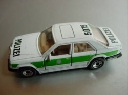 minthailand-mercedesbnez300e-polizei